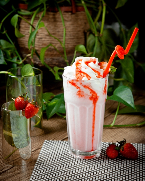 Çilekli Milkshake